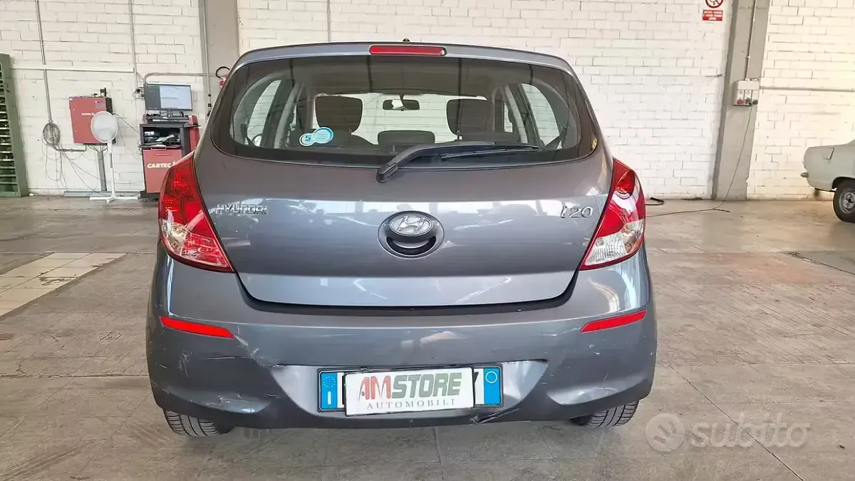 Usata Hyundai i20 85 CV (62 kW) 2015 Grigio Utilitaria
