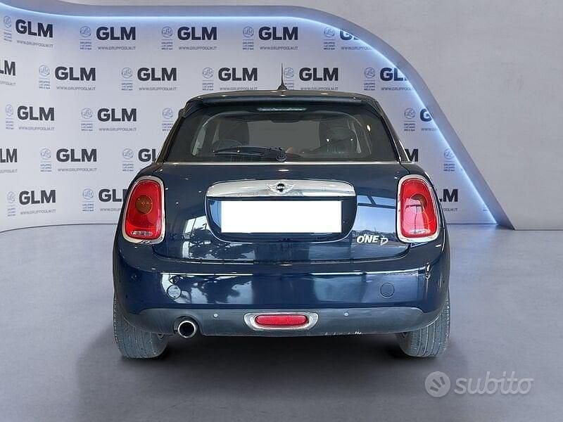 Begagnad Mini One D 95 HK (69 kW) 2017 Blå Halvkombi