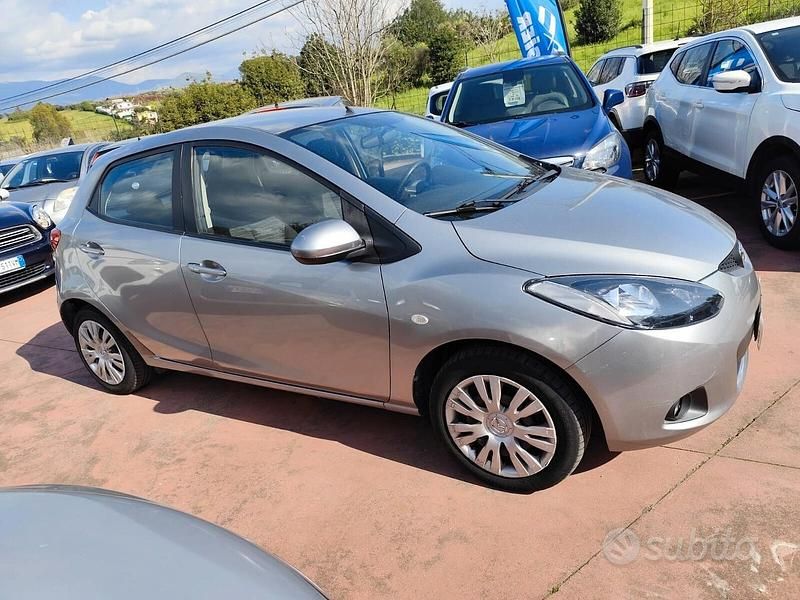 Usata Mazda 2 74 CV (54 kW) 2009 Grigio Berlina