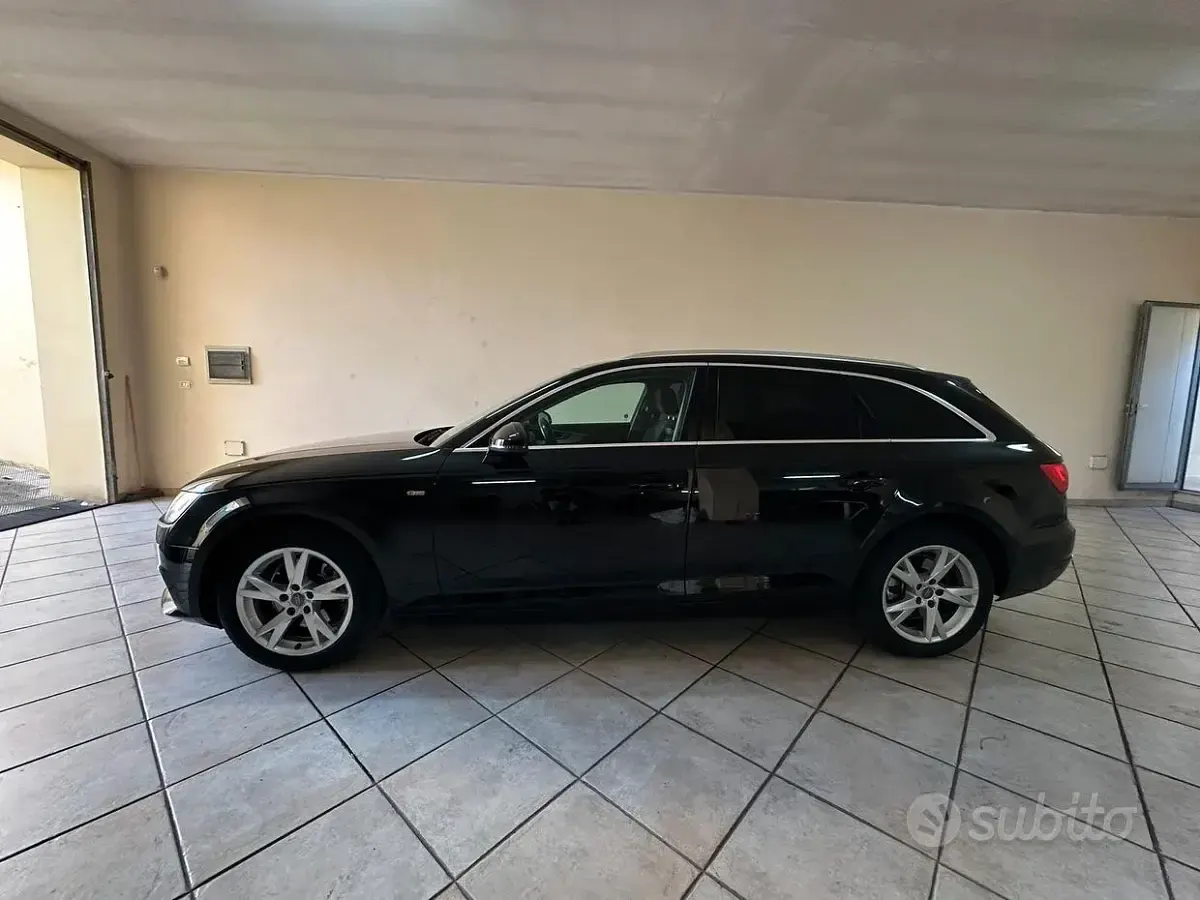 Usata Audi A4 122 CV (89 kW) 2017 Nero Station wagon