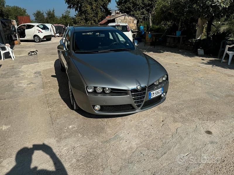 Usata Alfa Romeo 159 170 CV (125 kW) 2013 Grigio Station wagon