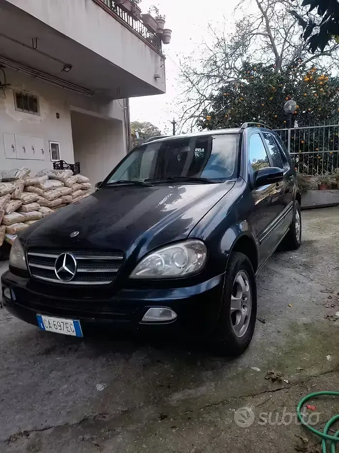 Usata Mercedes ML270 163 CV (119 kW) 2002 Blu SUV