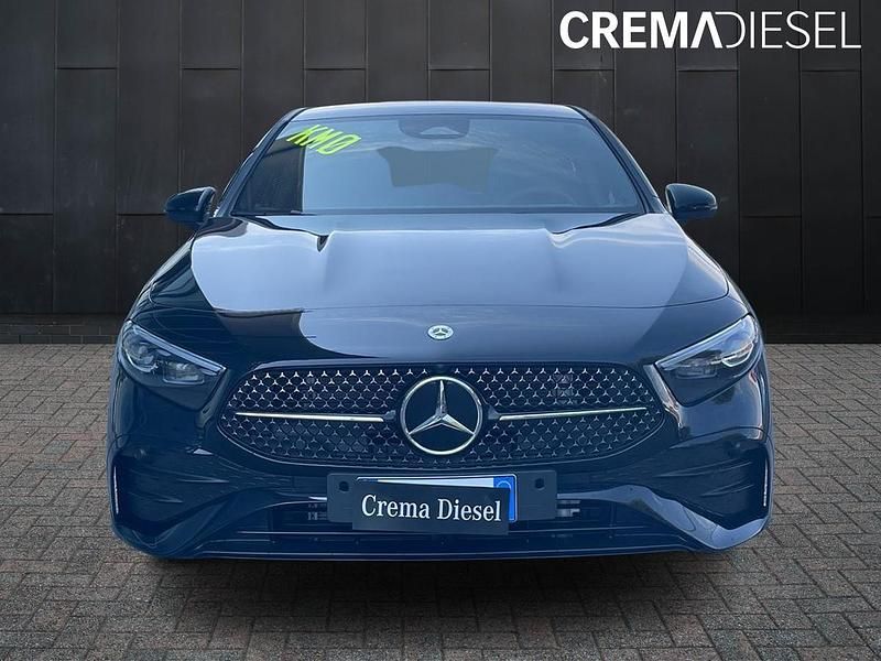 Nuova Mercedes A180 Advanced Plus 116 CV (85 kW) 2025 Vernice nero cosmo ; Berlina