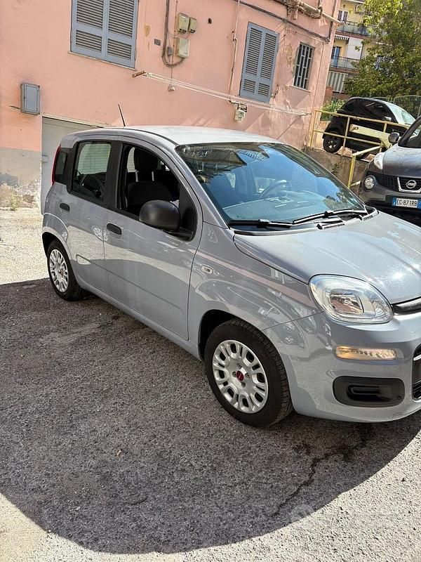 Grigio Usata 2021 Fiat Panda Tre volumi | 9500 € (Ottimo prezzo) - Immagine 1/4