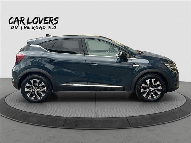 Usata Renault Captur Intens 101 CV (74 kW) 2023 Blu scuro SUV