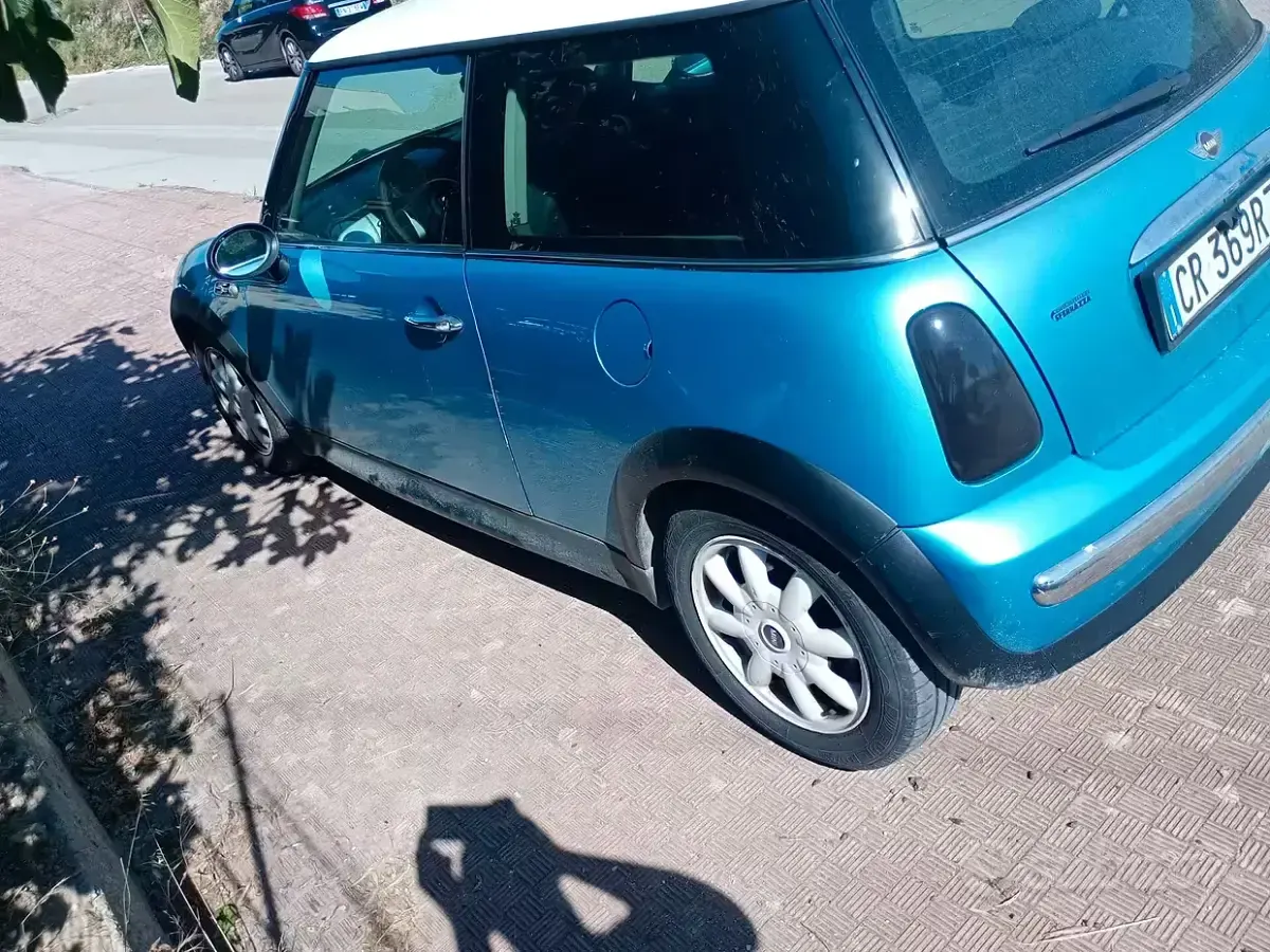 Usata Mini One D 75 CV (55 kW) 2005 Bluazzurro Utilitaria