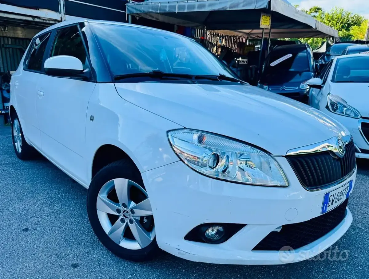 Usata Skoda Fabia 69 CV (50 kW) 2014 Bianco Berlina