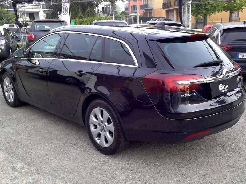 Usata Opel Insignia Cosmo 136 CV (100 kW) 2015 Nero Station wagon