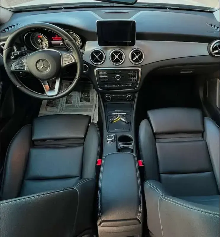 Usata Mercedes GLA200 136 CV (100 kW) 2016 SUV