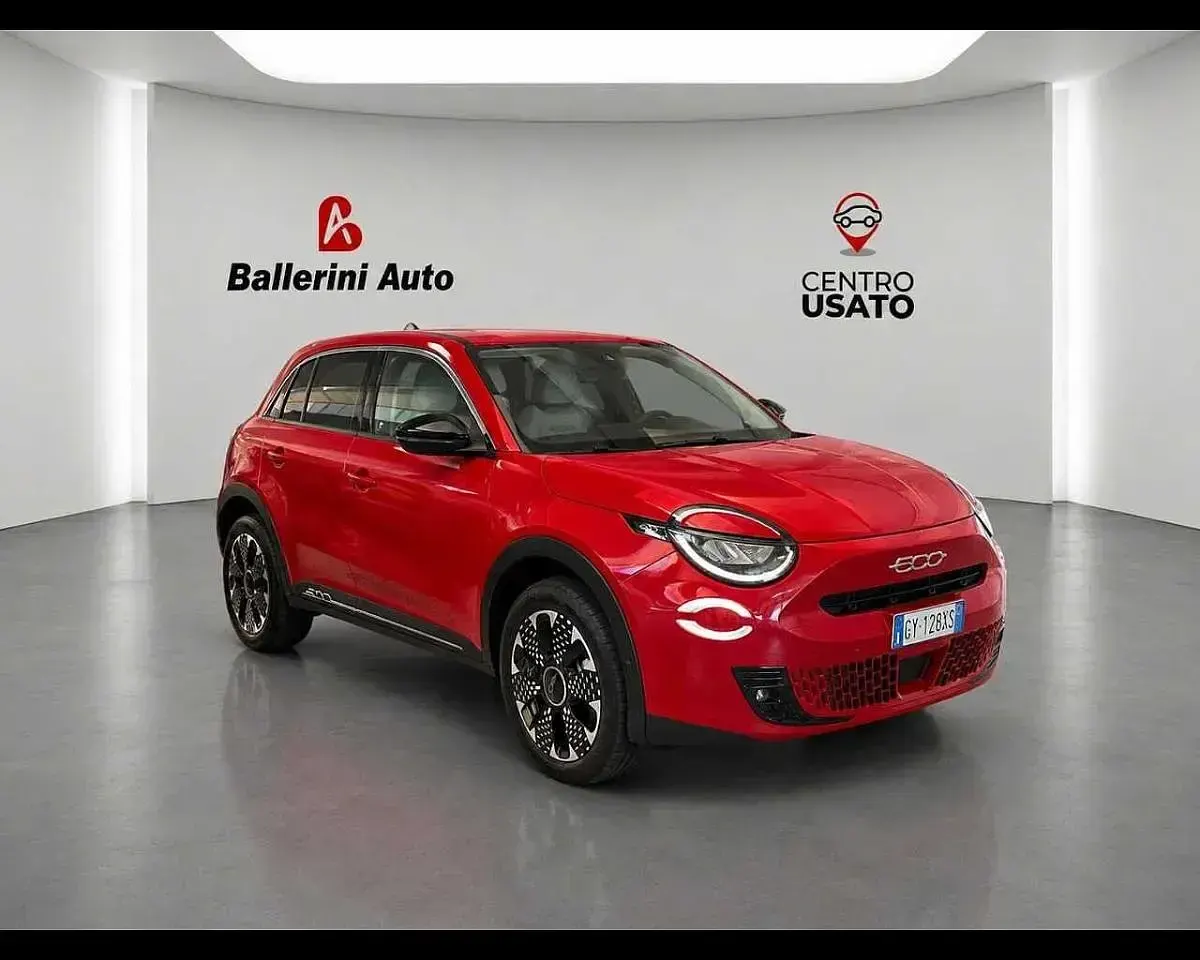 Usata Fiat 600 La Prima 101 CV (74 kW) 2025 Rosso SUV