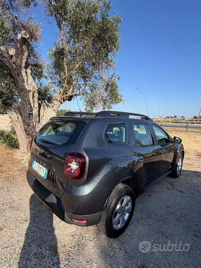 Usata Dacia Duster Comfort 114 CV (83 kW) 2019 Grigio SUV