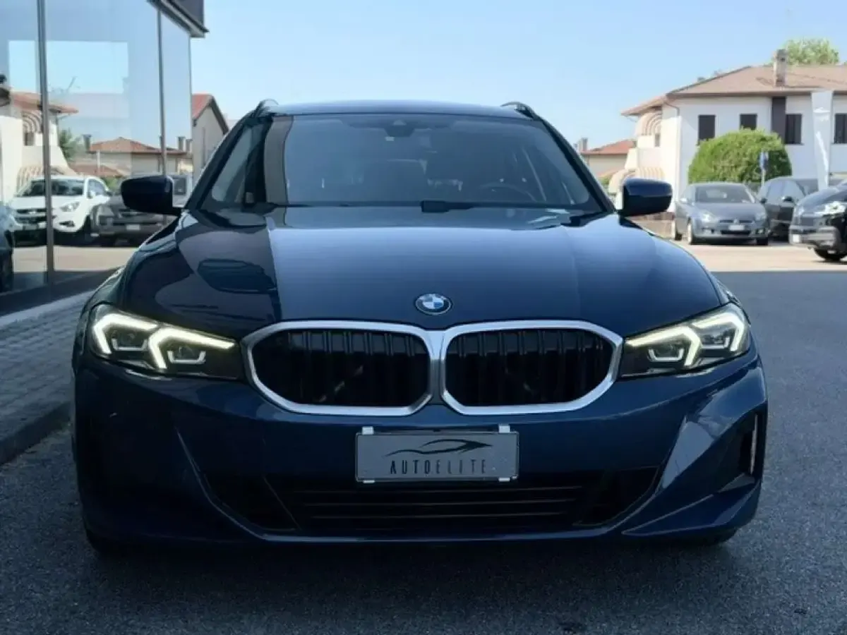 Usata BMW 318 Advantage 150 CV (110 kW) 2022 Blu Station wagon