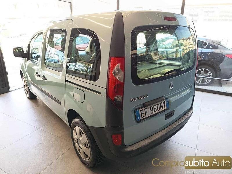 Usata Renault Kangoo 90 CV (66 kW) 2011 Azzurro Monovolume