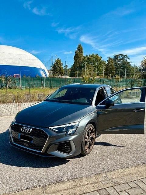 Usata Audi A3 S-Line 150 CV (110 kW) 2023 Grigio Berlina