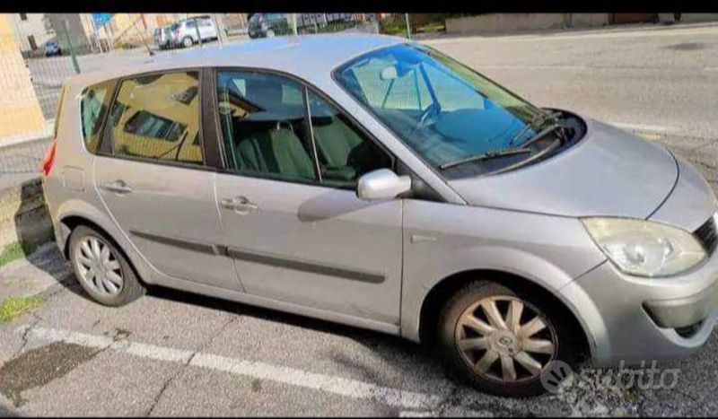 Grigio Usata 2006 Renault Scénic II Monovolume | 1600 € (Buon prezzo) - Immagine 1/4