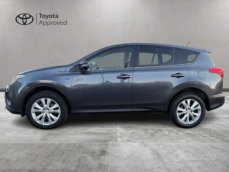 Usata Toyota RAV4 Style 150 CV (110 kW) 2013 Grigio SUV