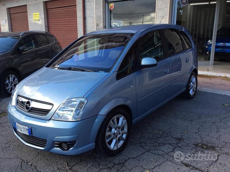Usata Opel Meriva 101 CV (74 kW) 2007 Blu Monovolume