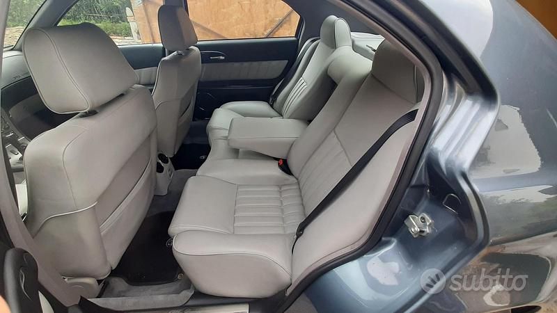 Usata Alfa Romeo 166 226 CV (166 kW) 2002 Grigio Berlina