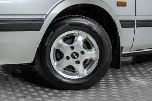 Usata Mazda 626 82 CV (60 kW) 1983 Grigio Utilitaria