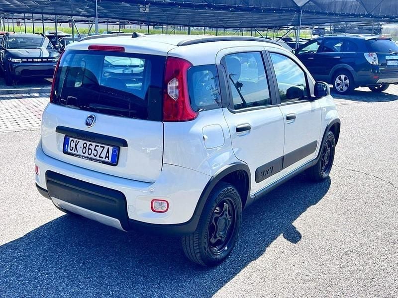 Usata Fiat Panda 4x4 Wild 84 CV (61 kW) 2022 Bianco Utilitaria