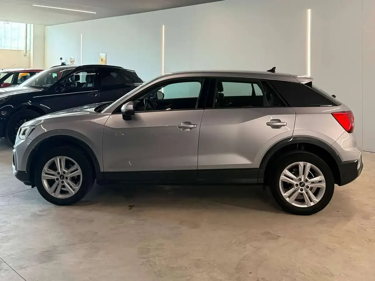 Usata Audi Q2 Ambiente 150 CV (110 kW) 2023 Argento florent metallizzato SUV