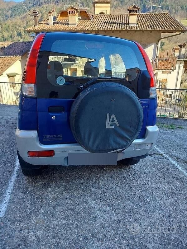 Usata Daihatsu Terios 86 CV (63 kW) 2005 Blu SUV