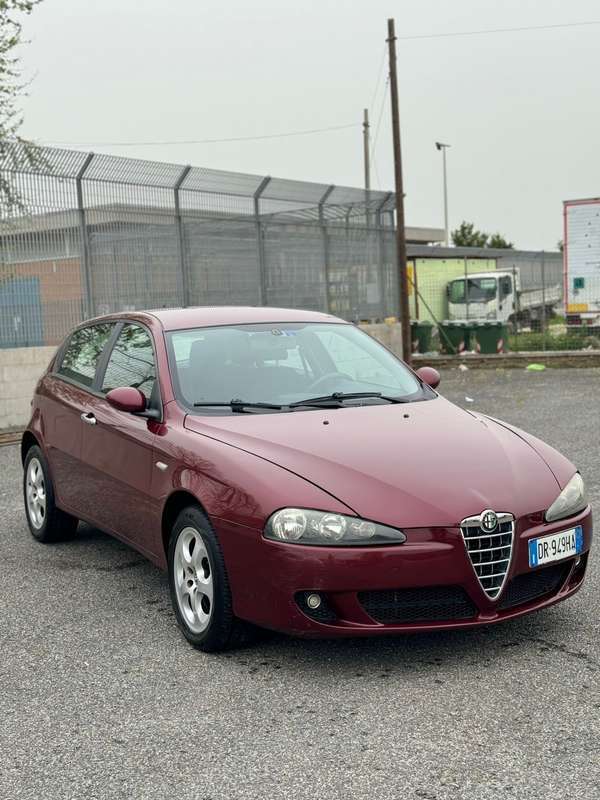 Usato 2008 Alfa Romeo 147 1.9 Diesel 120 CV (1.800 €)