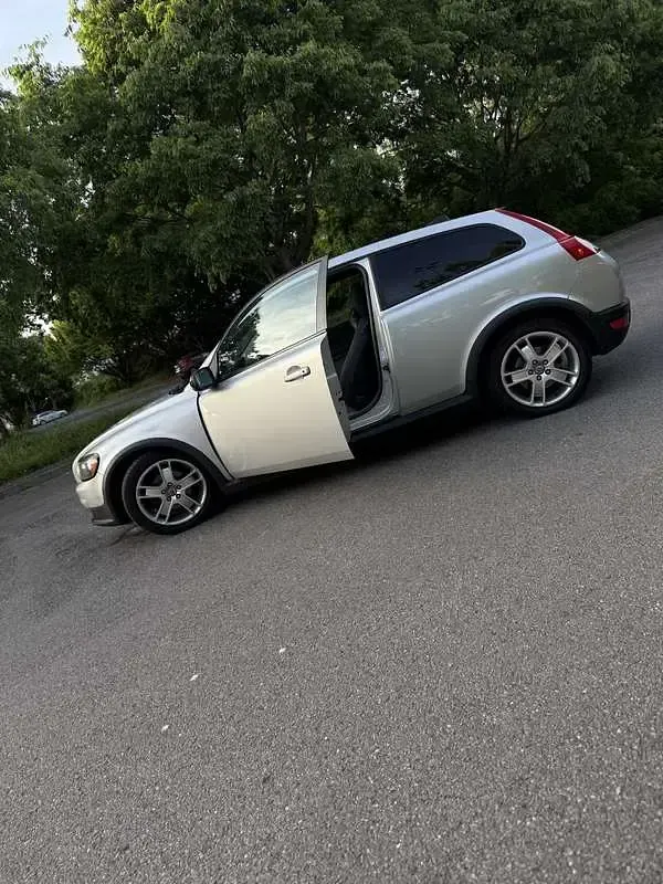 Usata Volvo C30 Kinetic 109 CV (80 kW) 2007 Utilitaria