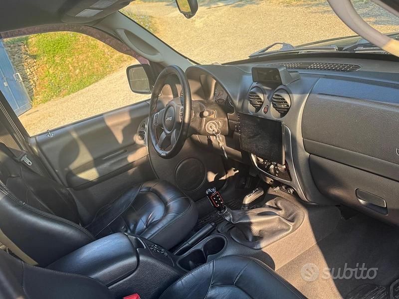 Usata Jeep Cherokee 143 CV (105 kW) 2003 SUV