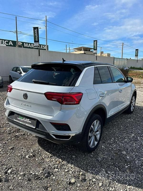 Usata VW T-Roc 2019 Grigio SUV