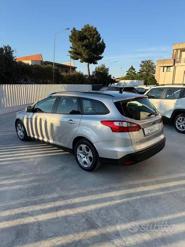 Usata Ford Focus Titanium 95 CV (69 kW) 2013 Grigio Station wagon
