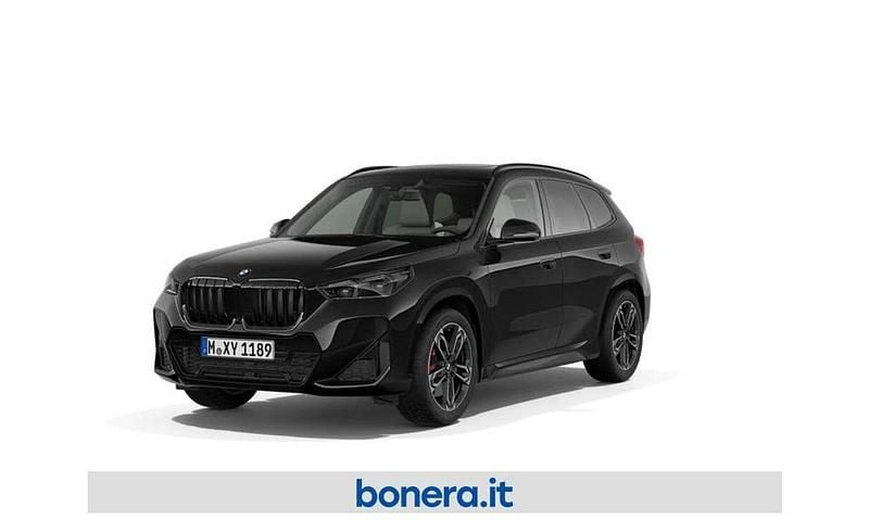 Nuova BMW X1 M Sport 163 CV (119 kW) 2026 Black sapphire metallizzato SUV