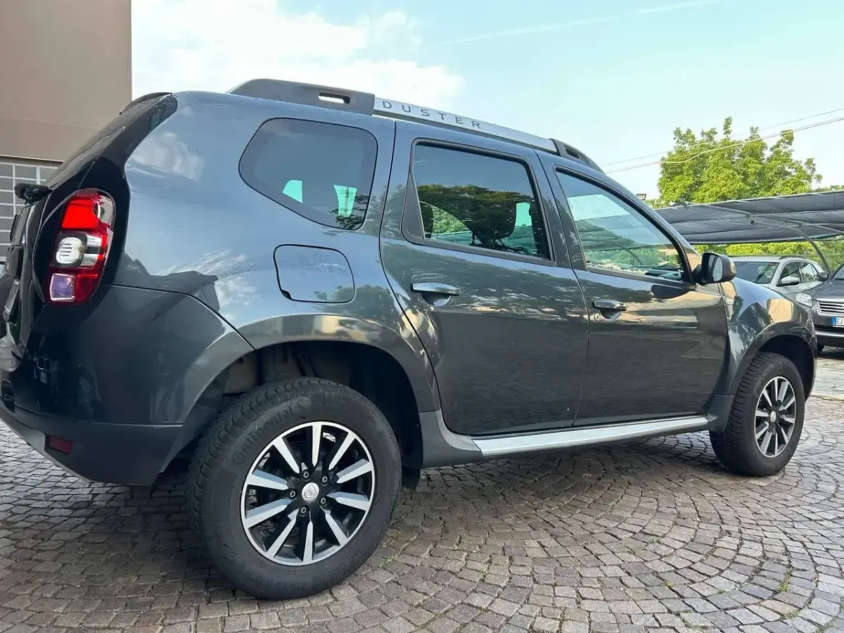 Usata Dacia Duster Lauréate 109 CV (80 kW) 2013 Other SUV