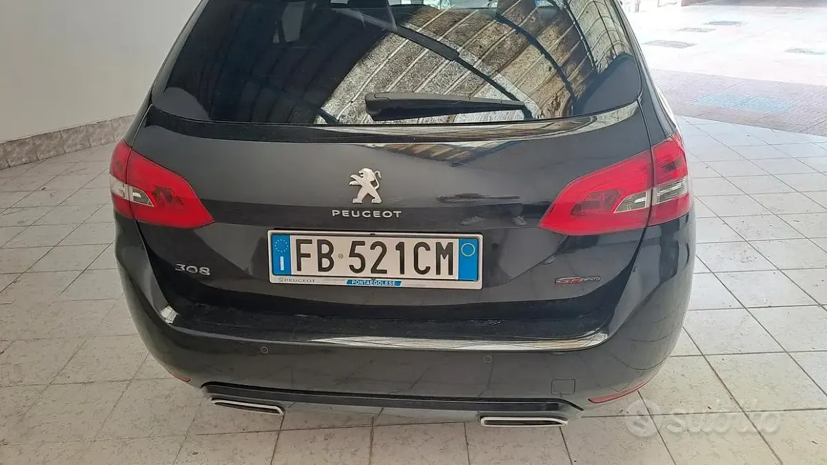 Usata Peugeot 308 GT-line 120 CV (88 kW) 2015 Nero Station wagon