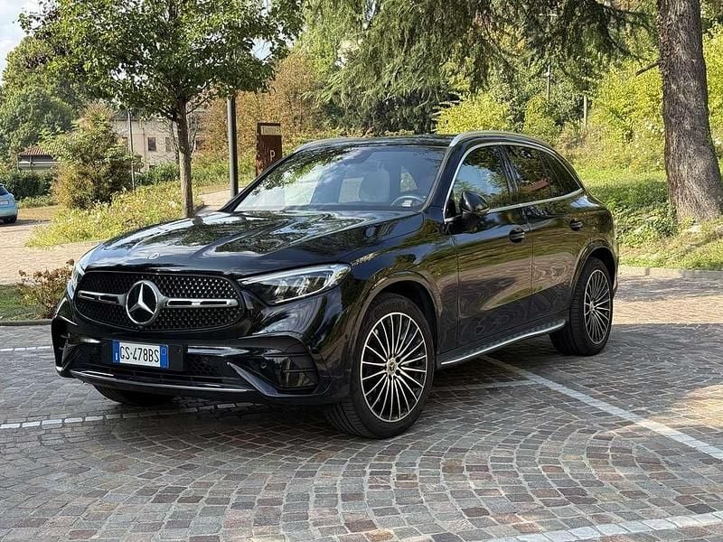 Usata 2023 Mercedes GLC200 AMG line SUV | 57.500 € (Buon prezzo) - Immagine 1/4
