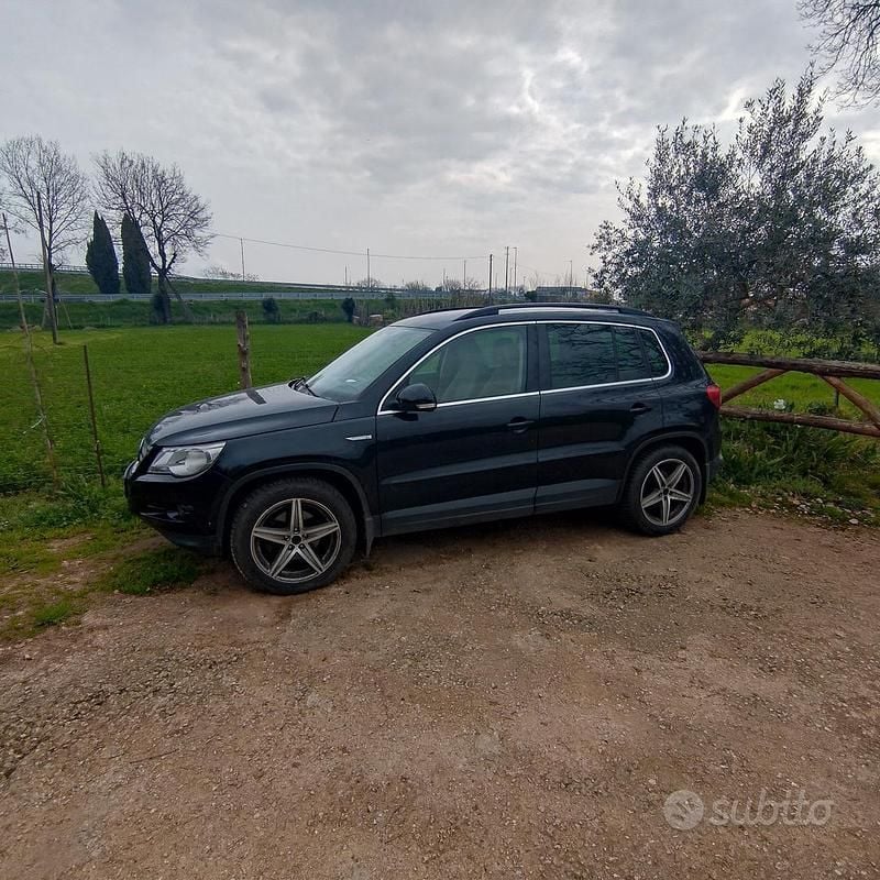 Usata VW Tiguan Track & Field 140 CV (102 kW) 2008 Nero SUV