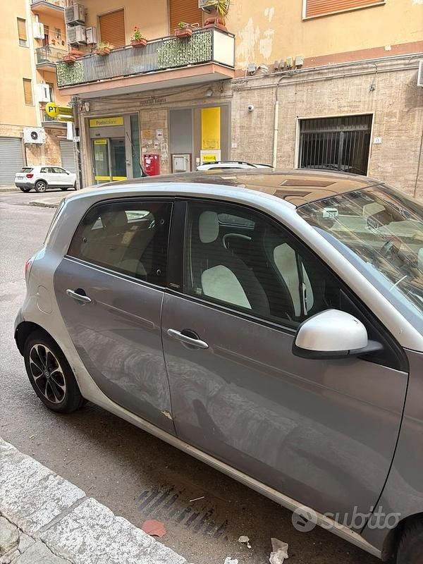 Begagnad Smart ForFour 2015 Grå Halvkombi