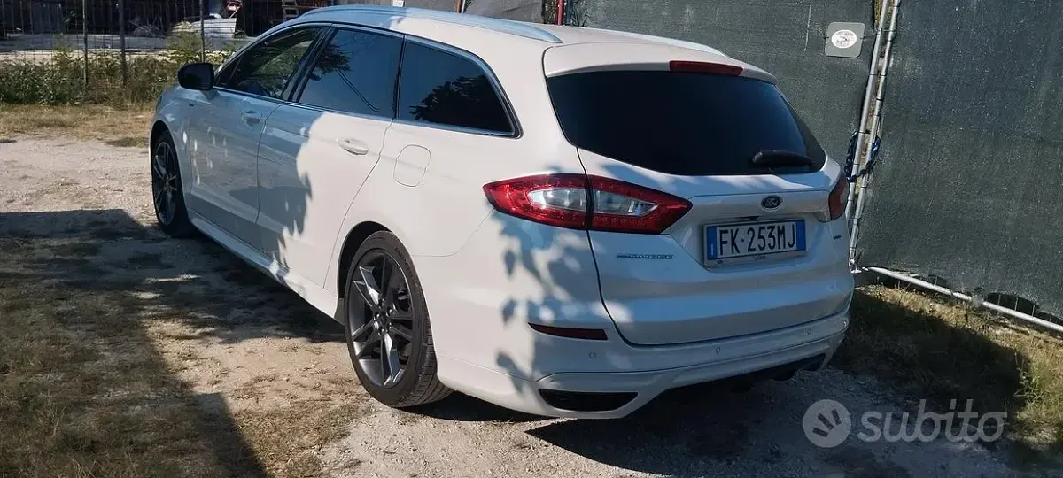 Usata Ford Mondeo 150 CV (110 kW) 2017 Bianco Station wagon
