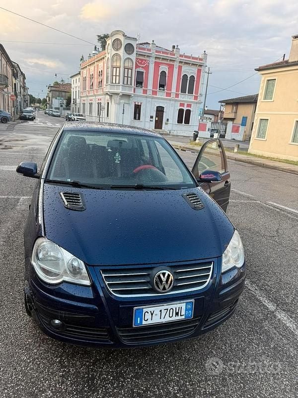 Usata VW Polo 75 CV (55 kW) 2006 Blu Berlina