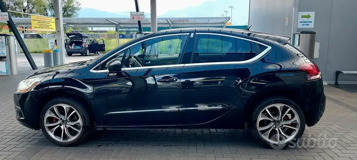 Usata Citroën DS4 Sport Chic 163 CV (119 kW) 2012 Nero Utilitaria