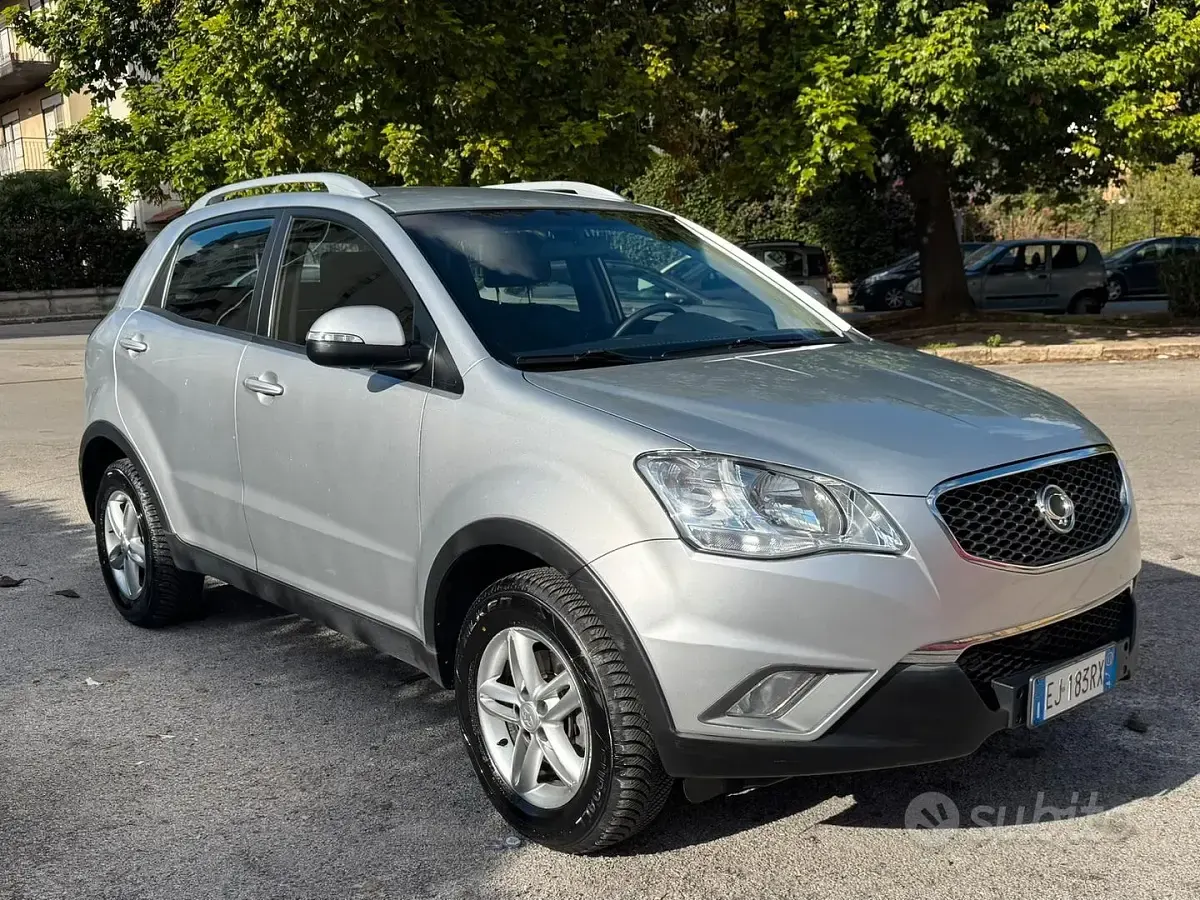 Usata SsangYong Korando 175 CV (128 kW) 2011 Grigio SUV