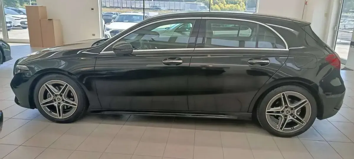 Usata Mercedes A180 Premium Plus 136 CV (100 kW) 2023 Nero Berlina