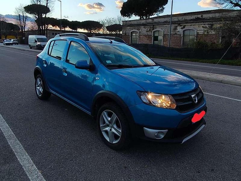 Usata Dacia Sandero Prestige 90 CV (66 kW) 2016 Blu/azzurro SUV