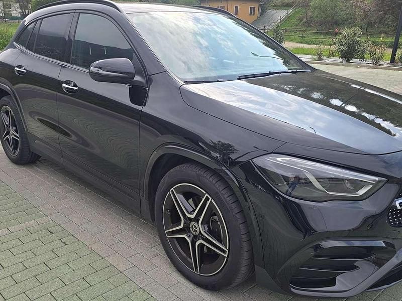 Usata Mercedes GLA200 AMG Line Premium 150 CV (110 kW) 2025 Nero SUV