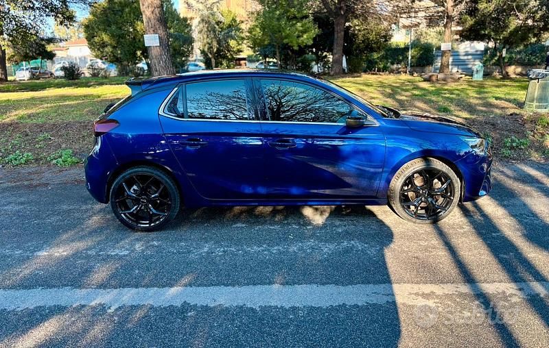 Blu Usata 2024 Opel Corsa Elegance Tre volumi | 14.000 € (Buon prezzo) - Immagine 1/4