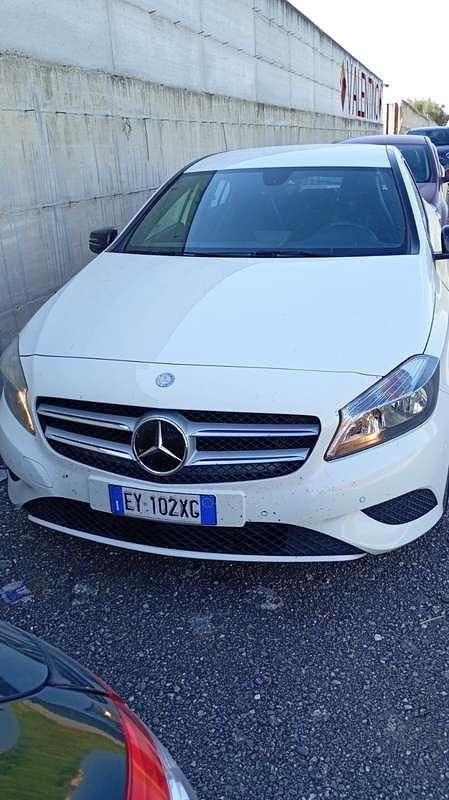 Usata Mercedes A180 109 CV (80 kW) 2015 Berlina
