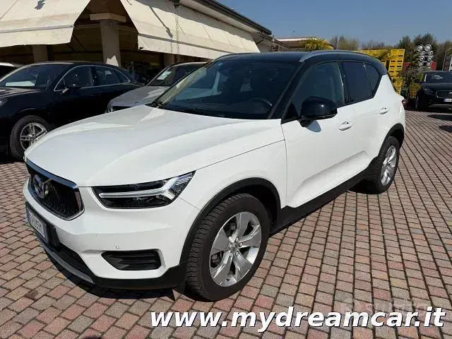 Usata Volvo XC40 Momentum 190 CV (139 kW) 2019 Bianco SUV