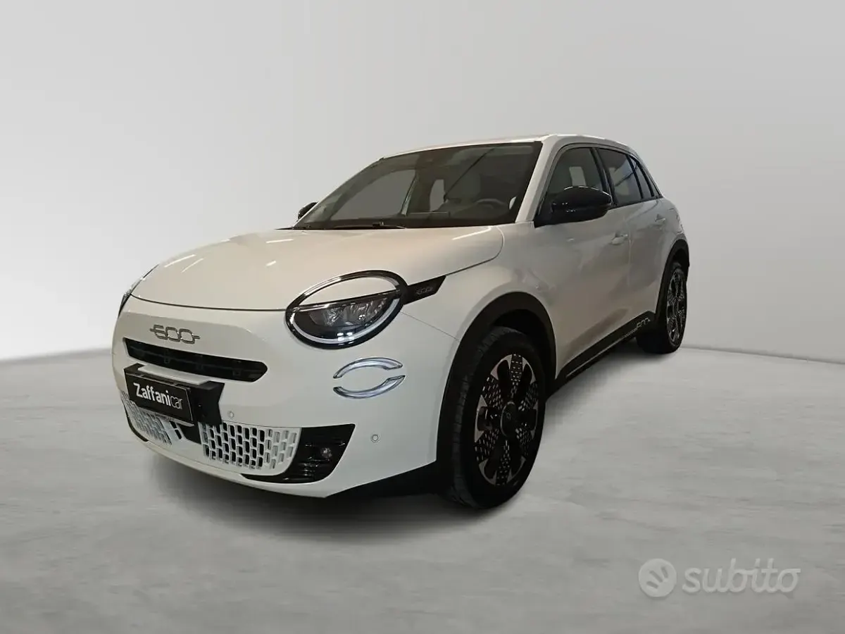 Usata Fiat 600 La Prima 101 CV (74 kW) 2025 Bianco SUV