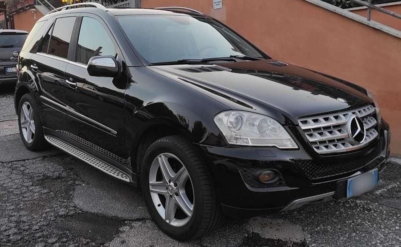 Usata Mercedes ML320 224 CV (164 kW) 2008 Nero SUV