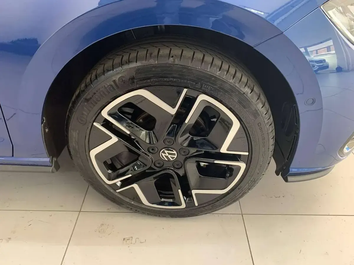 Nuova VW Polo R-line Plus 95 CV (69 kW) 2025 Reef blue Utilitaria